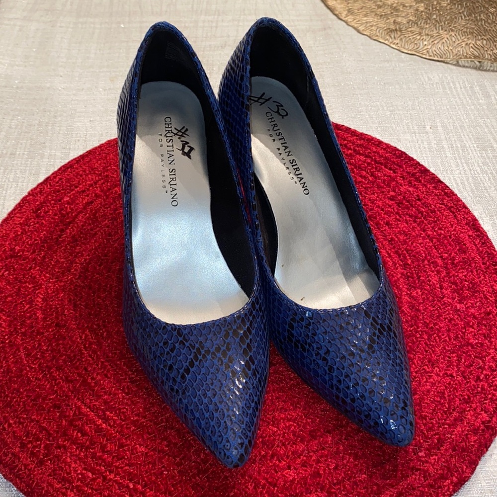 NEW Christian Siriano blue snake skin heels. Size 8